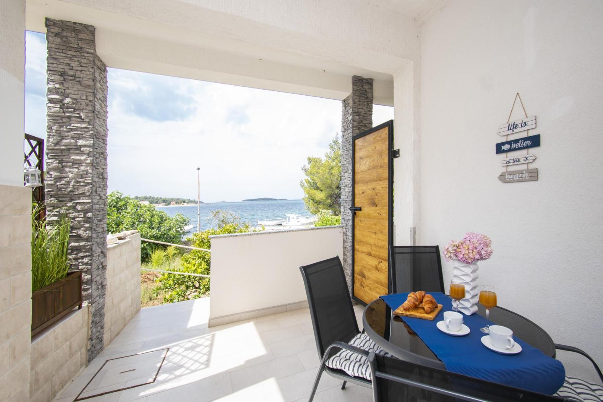 Apartments Alisa بروداريكا الغرفة الصورة