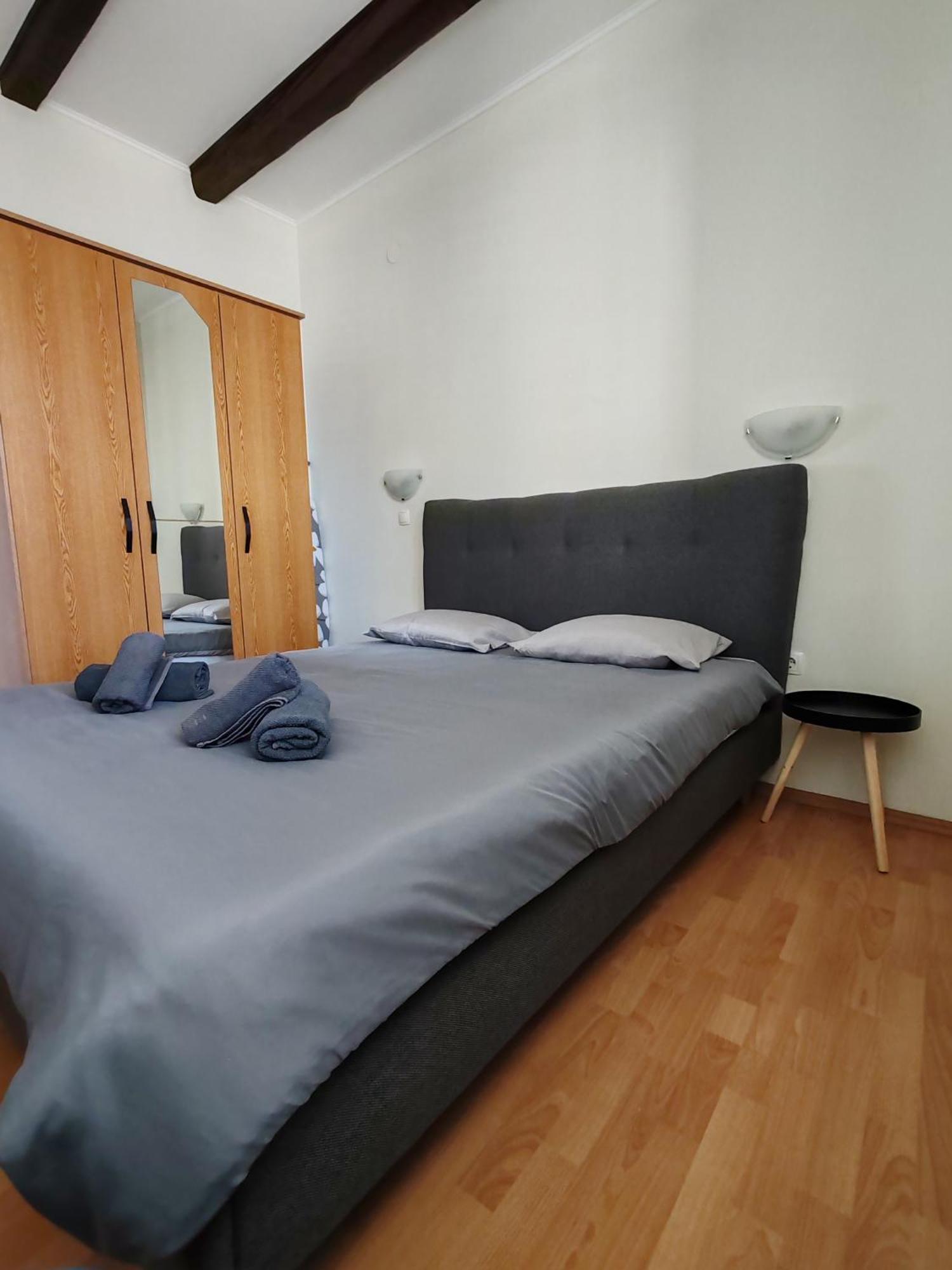 Apartments Alisa بروداريكا الغرفة الصورة